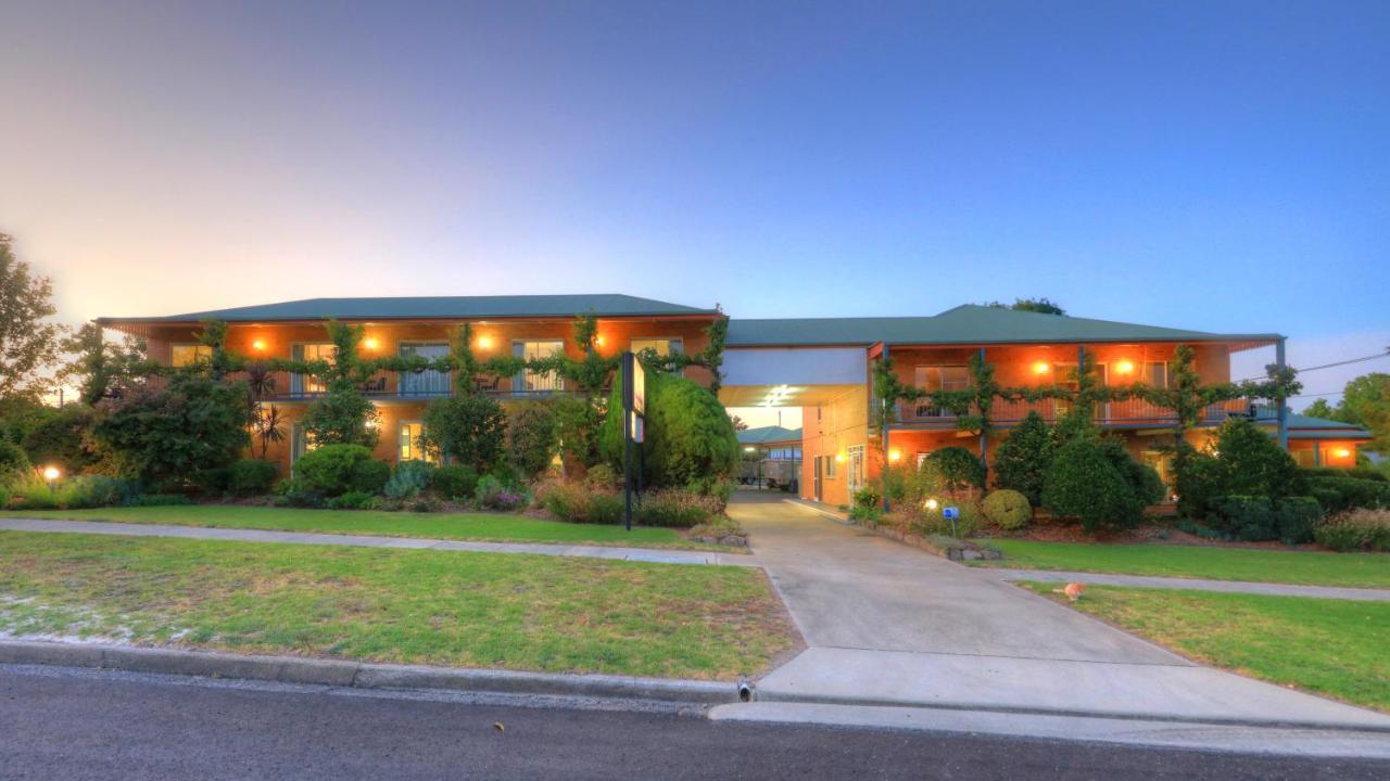 The Vines Motel & Cottages Stanthorpe Ngoại thất bức ảnh